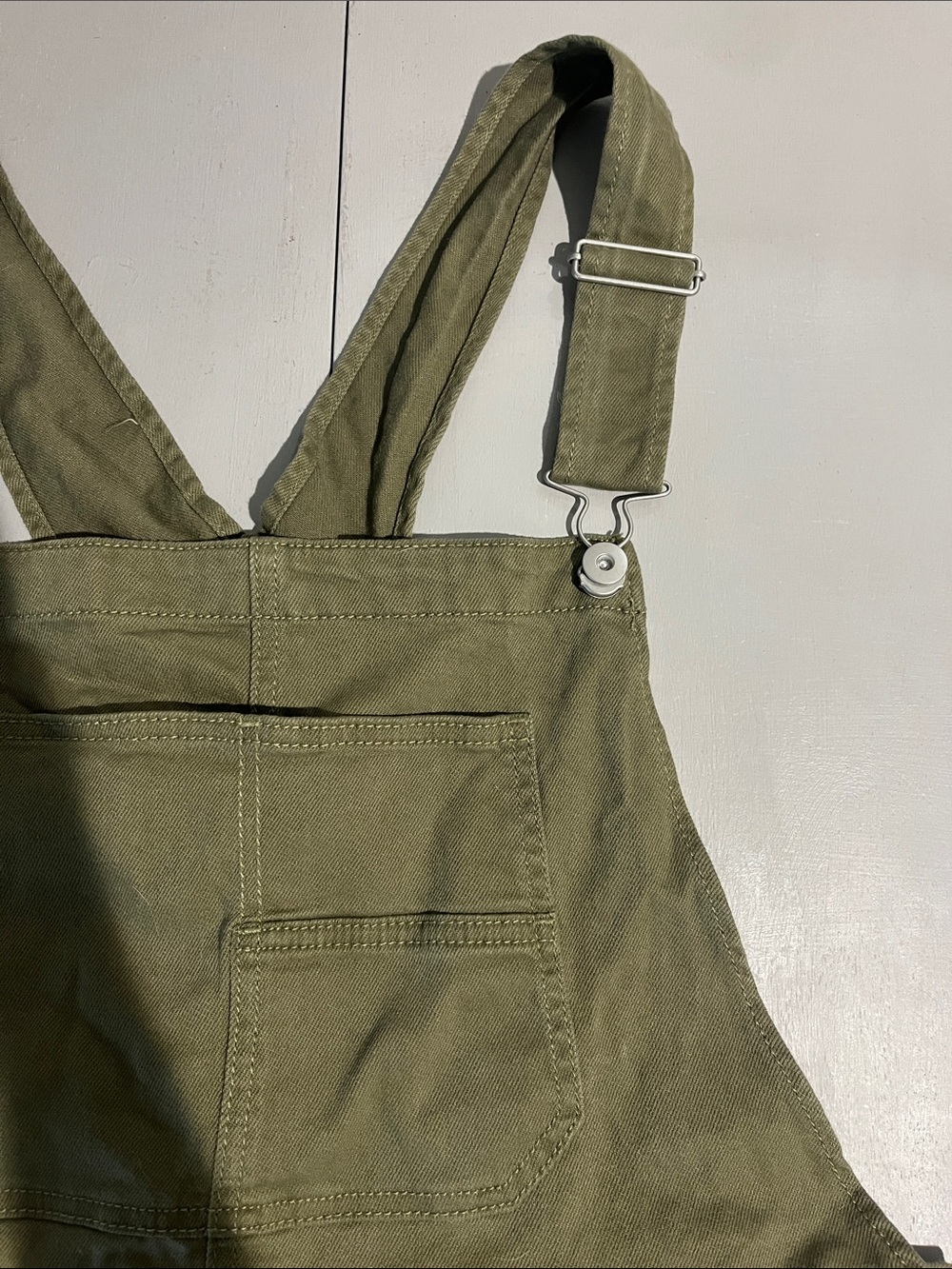 No Boundaries Olive Green Short Overalls - Picture 4 of 14